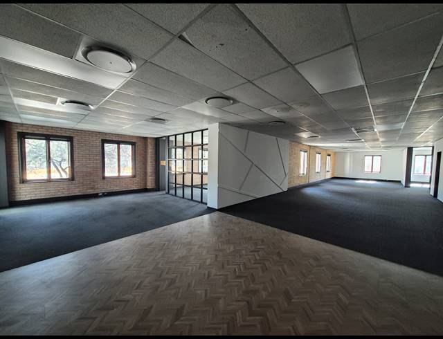 1,627M² OFFICE TO LET IN SANDTON CENTRAL